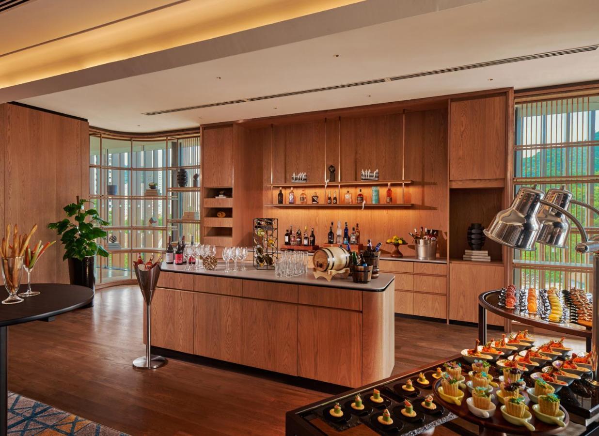Amari Spice Penang Otel Bayan Lepas Dış mekan fotoğraf The Club at KLIA